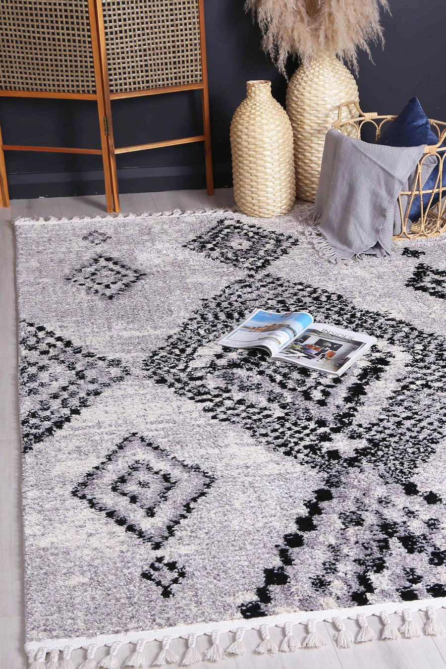Mansour 1 Grey