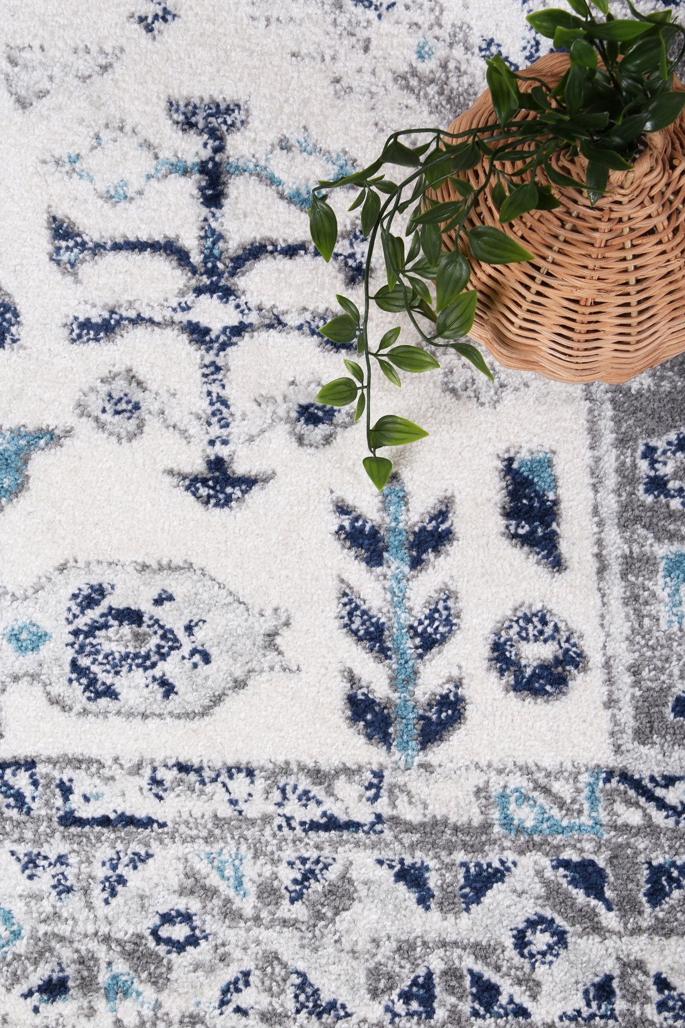 Provence14 Cream Blue Traditional