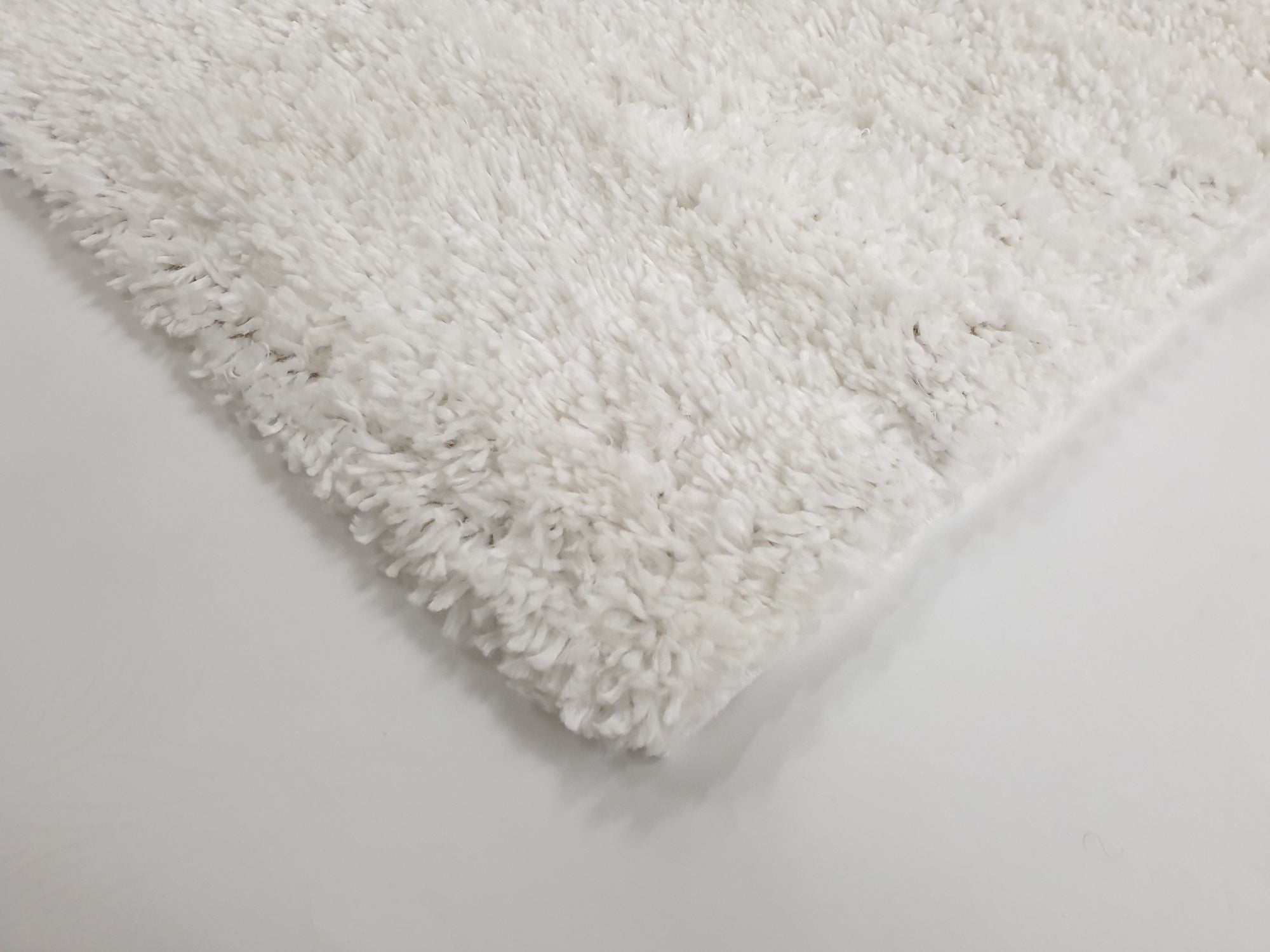 PANDORA SHAGGY WHITE