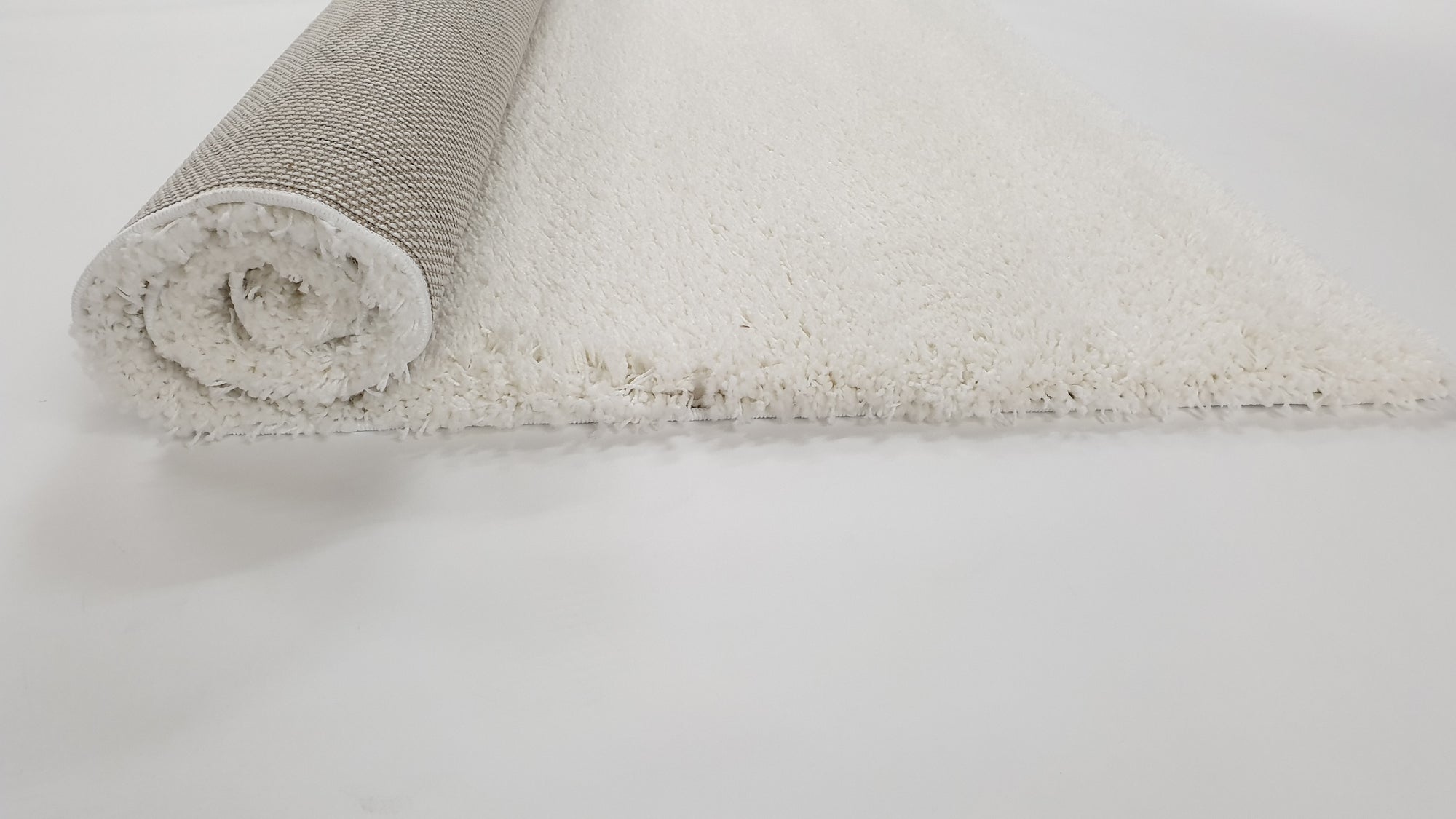 Twilight shaggy White