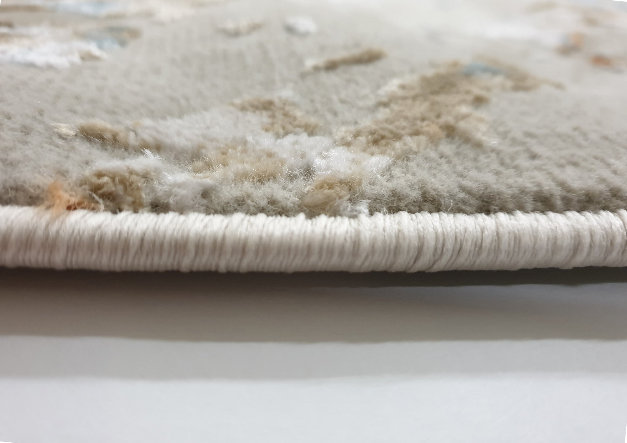 Divine 0083 L.blue/White