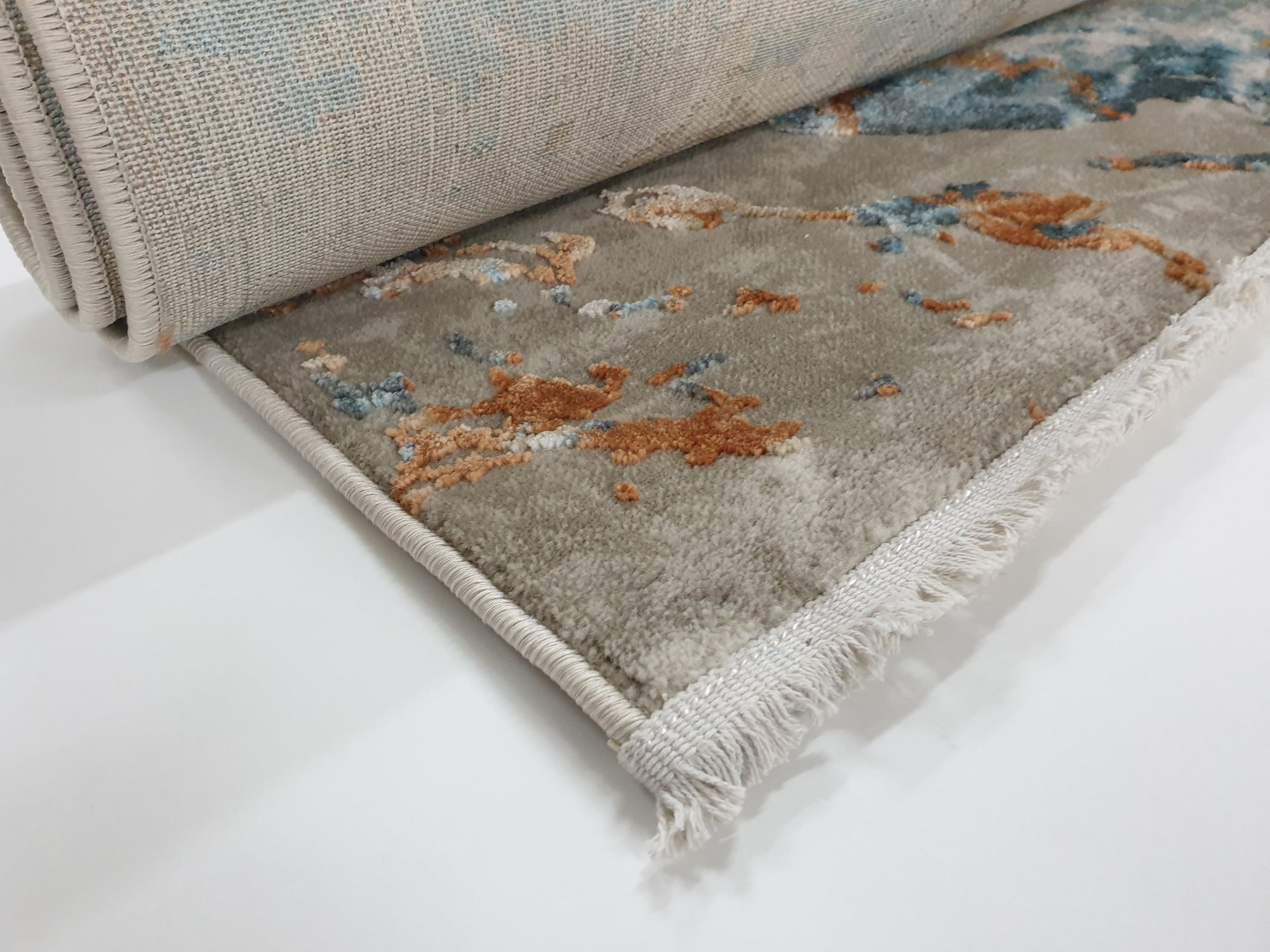 Divine 0083 L.blue/White