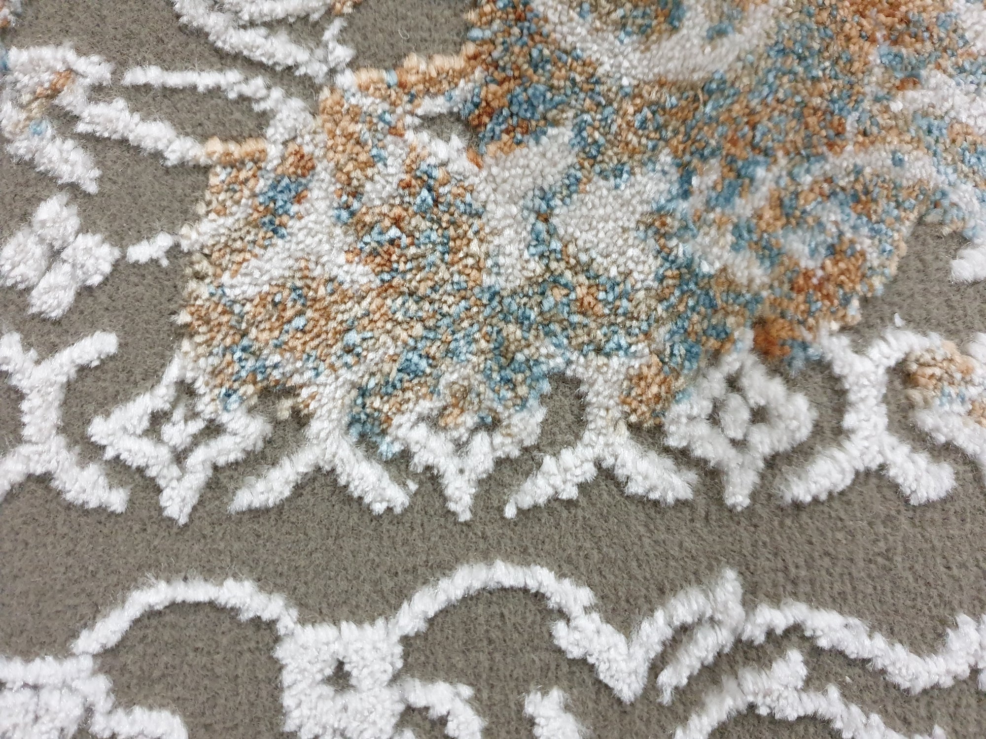 Divine 0219 Somon/White